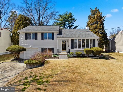 Homes For Sale - 218 Maine Avenue<br/> CHERRY HILL, NJ 08002