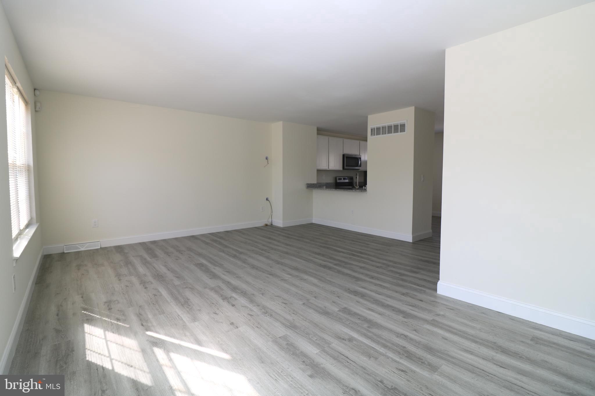 14 STARBOARD COURT 4