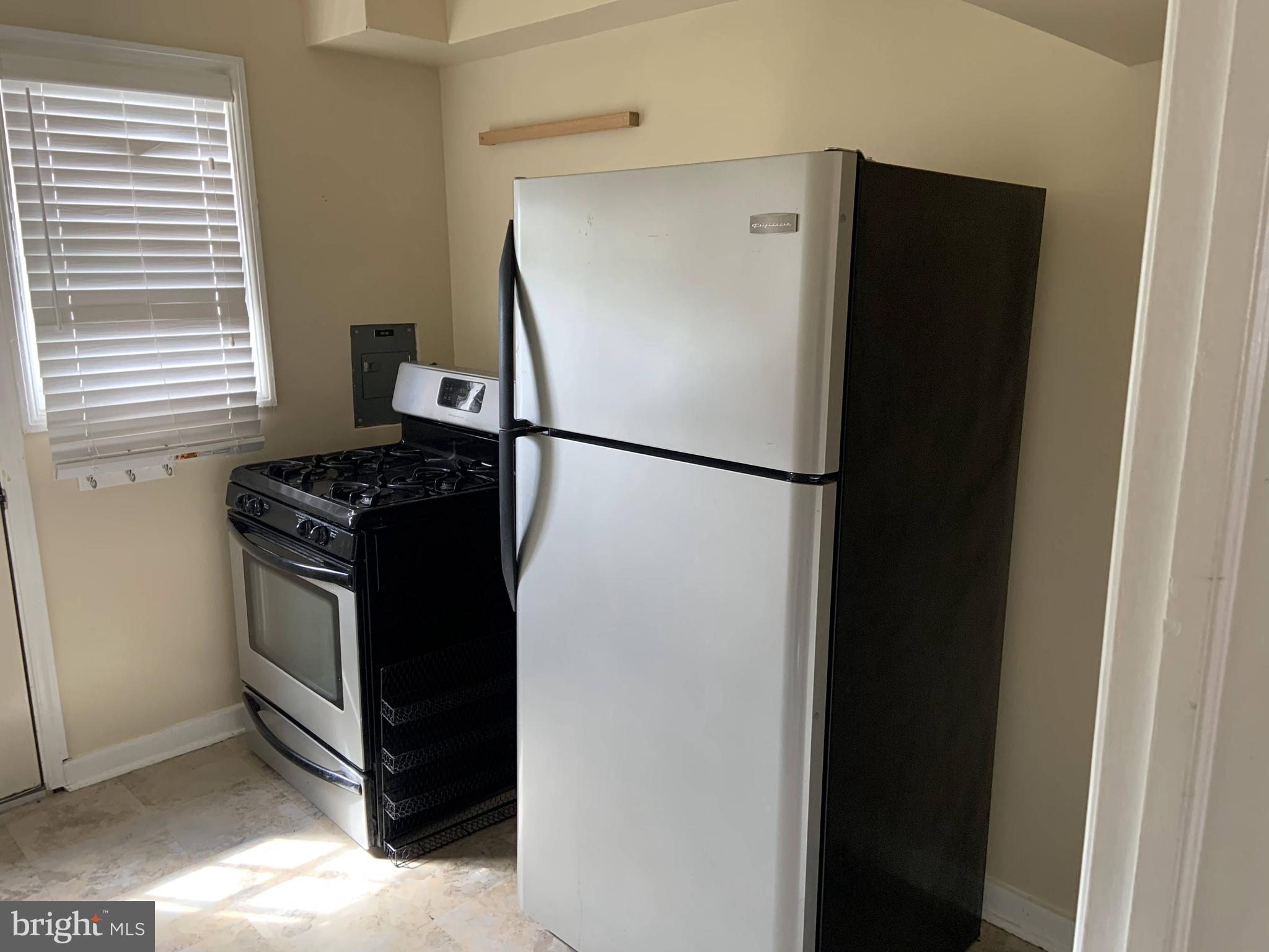 ASHTON HEIGHTS - Residential Lease