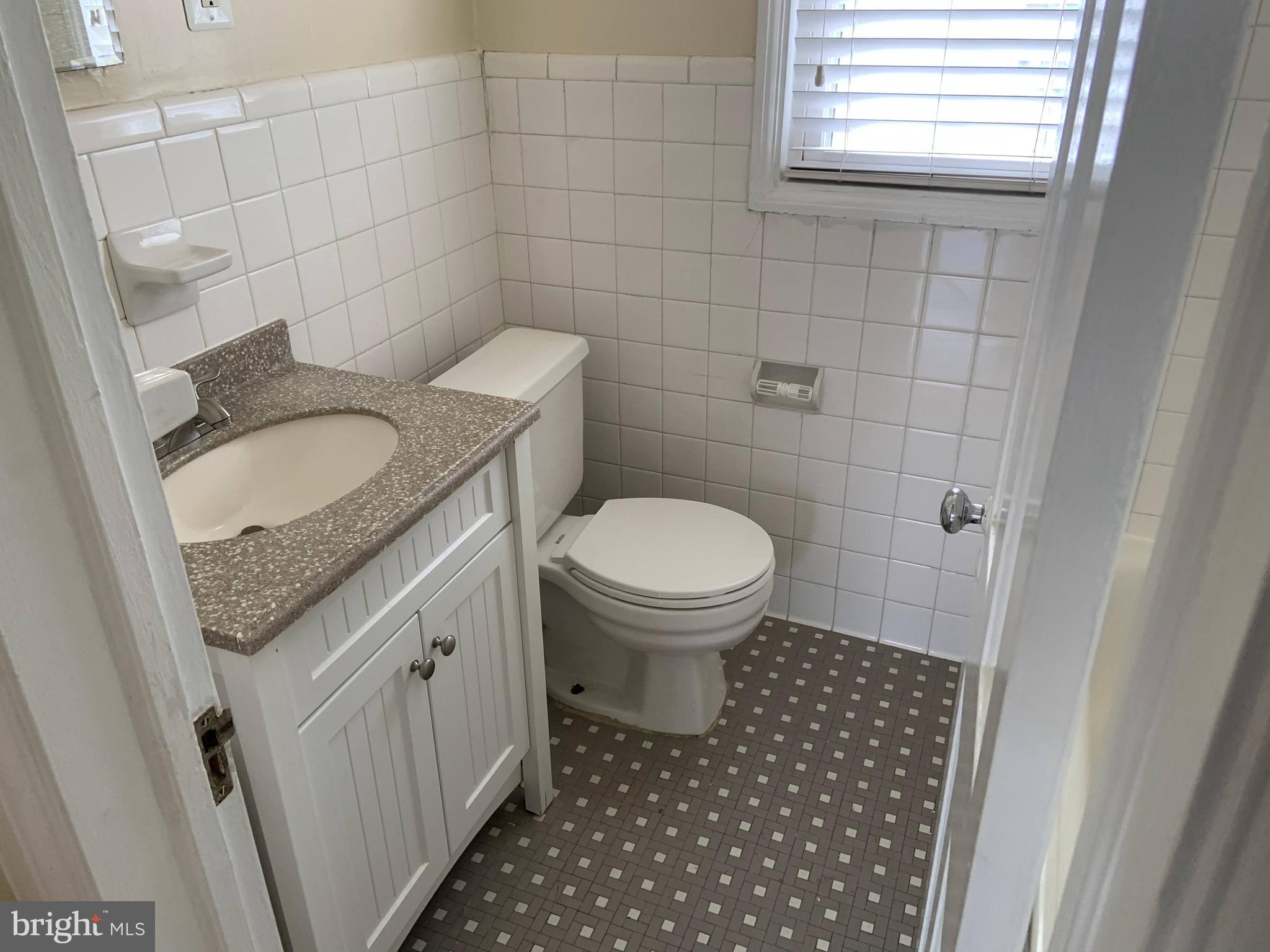 ASHTON HEIGHTS - Residential Lease