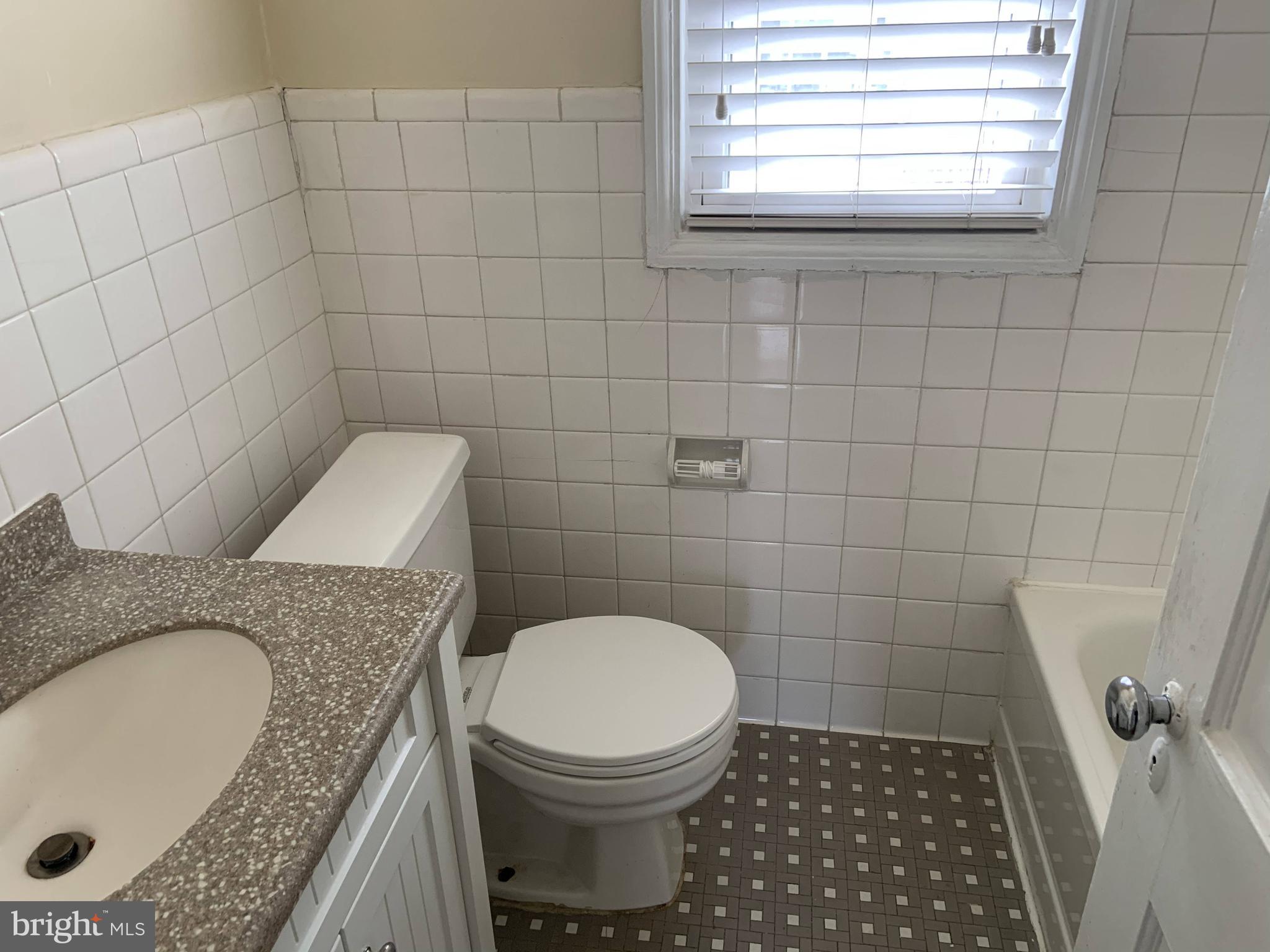 ASHTON HEIGHTS - Residential Lease