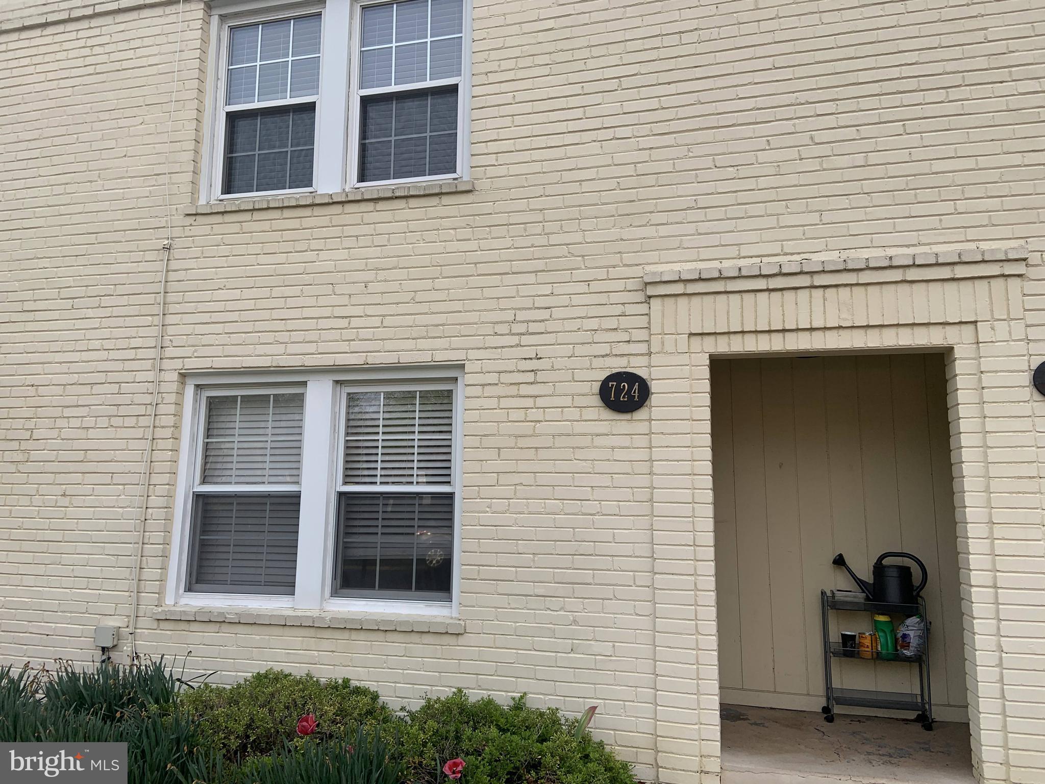 ASHTON HEIGHTS - Residential Lease