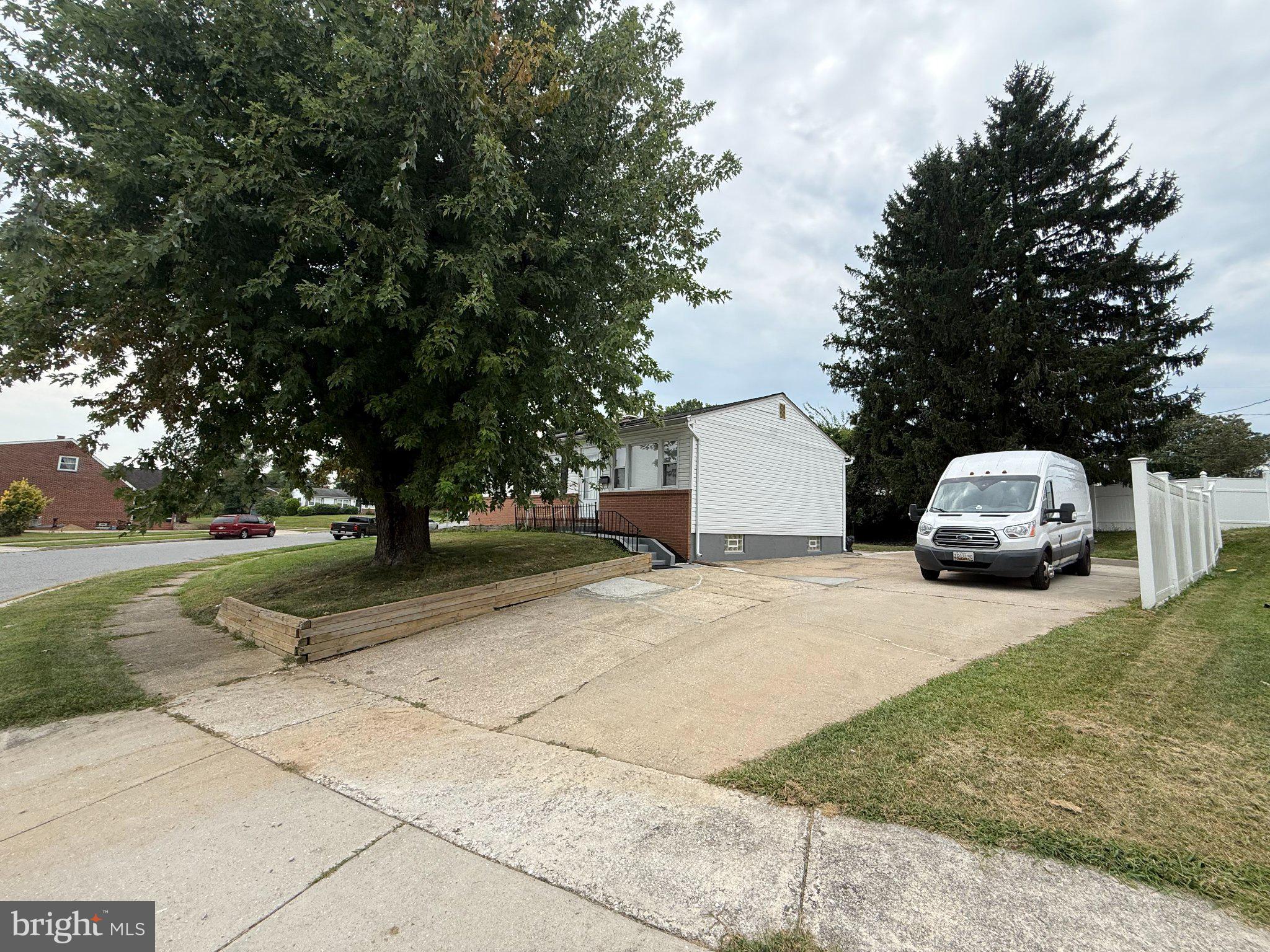 6909 DIGBY ROAD