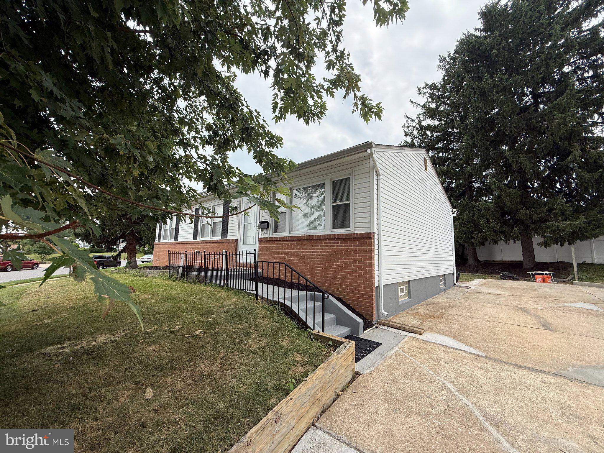 6909 DIGBY ROAD
