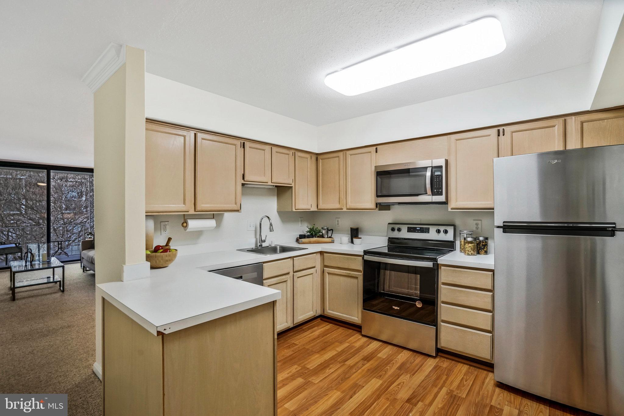 CHATEAUX CONDO - Residential