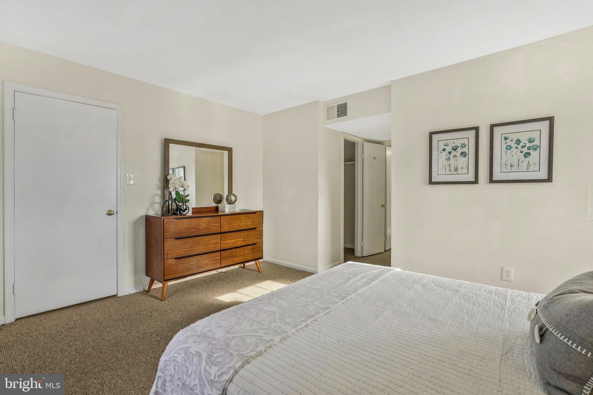 CHATEAUX CONDO - Residential