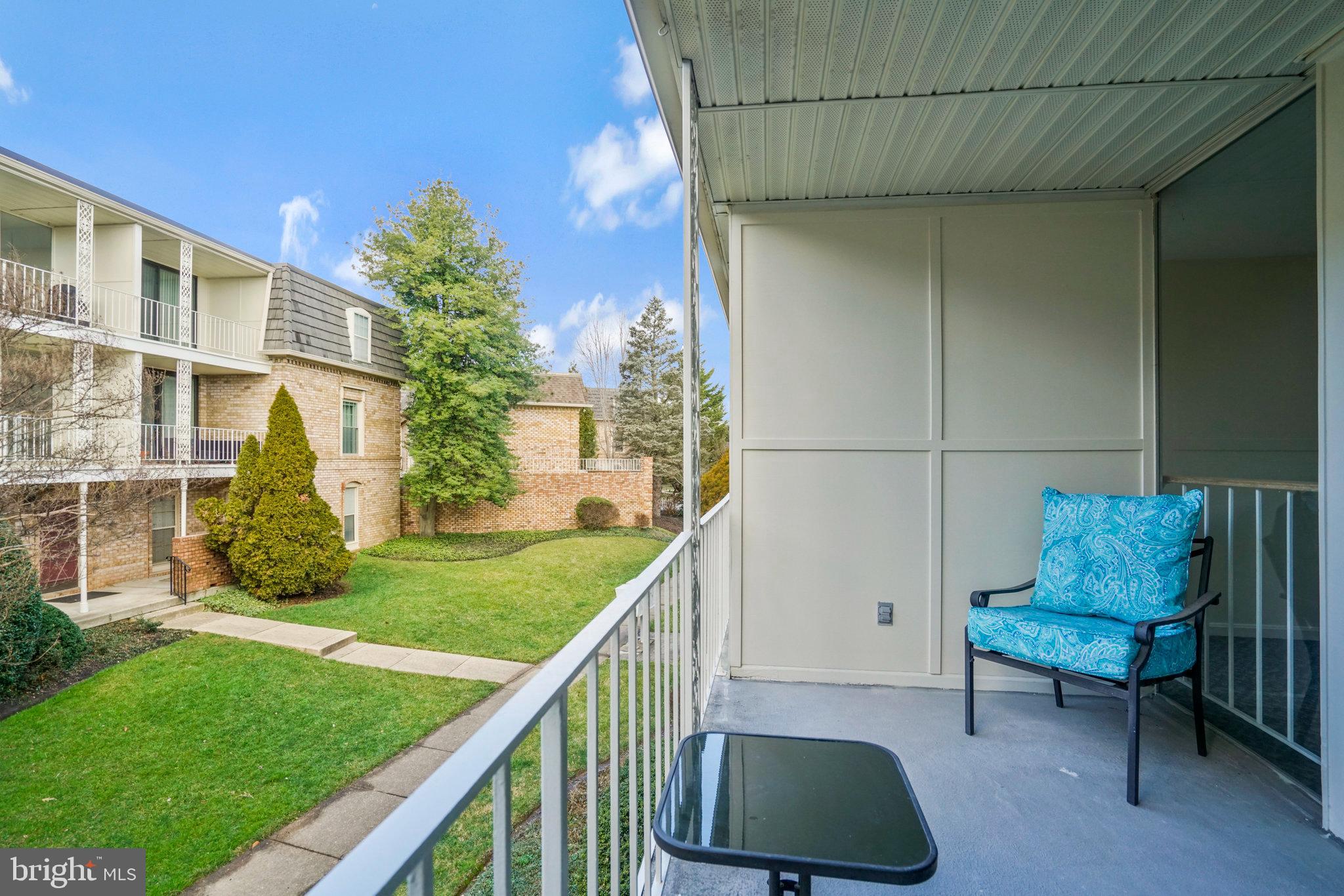 CHATEAUX CONDO - Residential