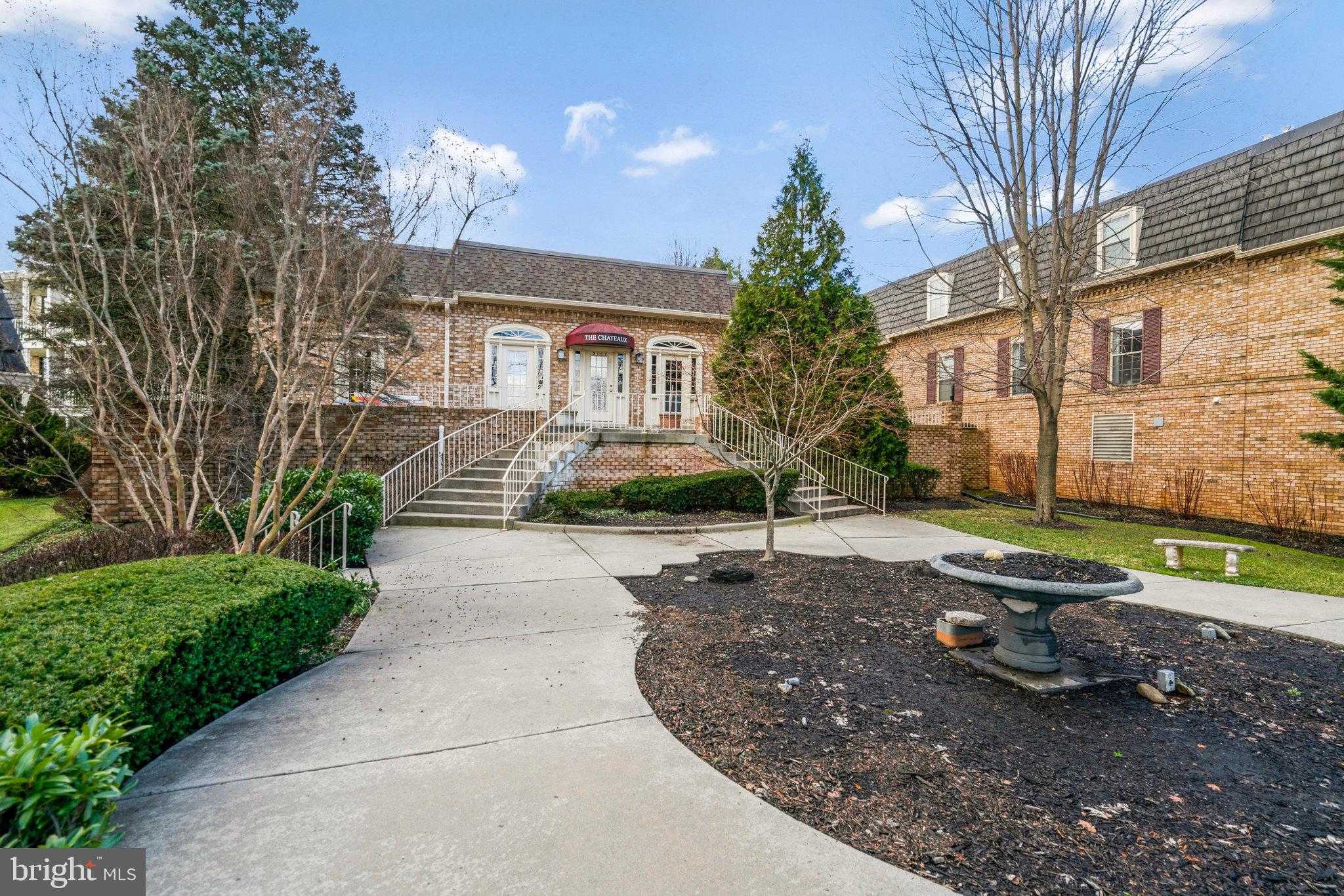 CHATEAUX CONDO - Residential