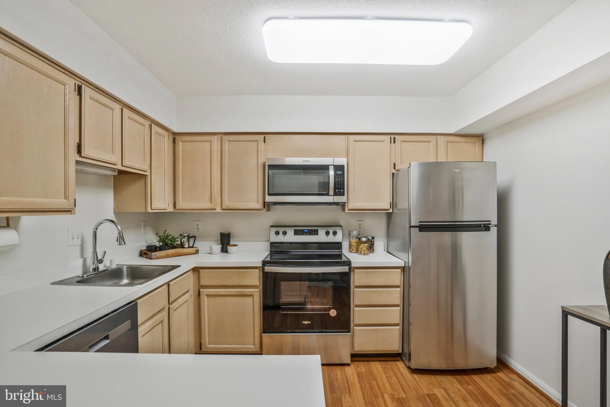 CHATEAUX CONDO - Residential