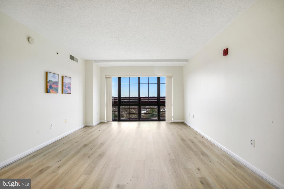 SILVER SPRING - Residential