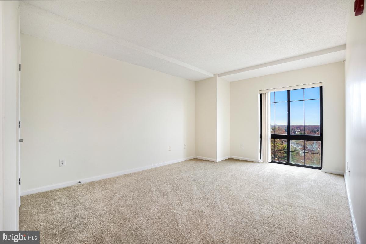 SILVER SPRING - Residential