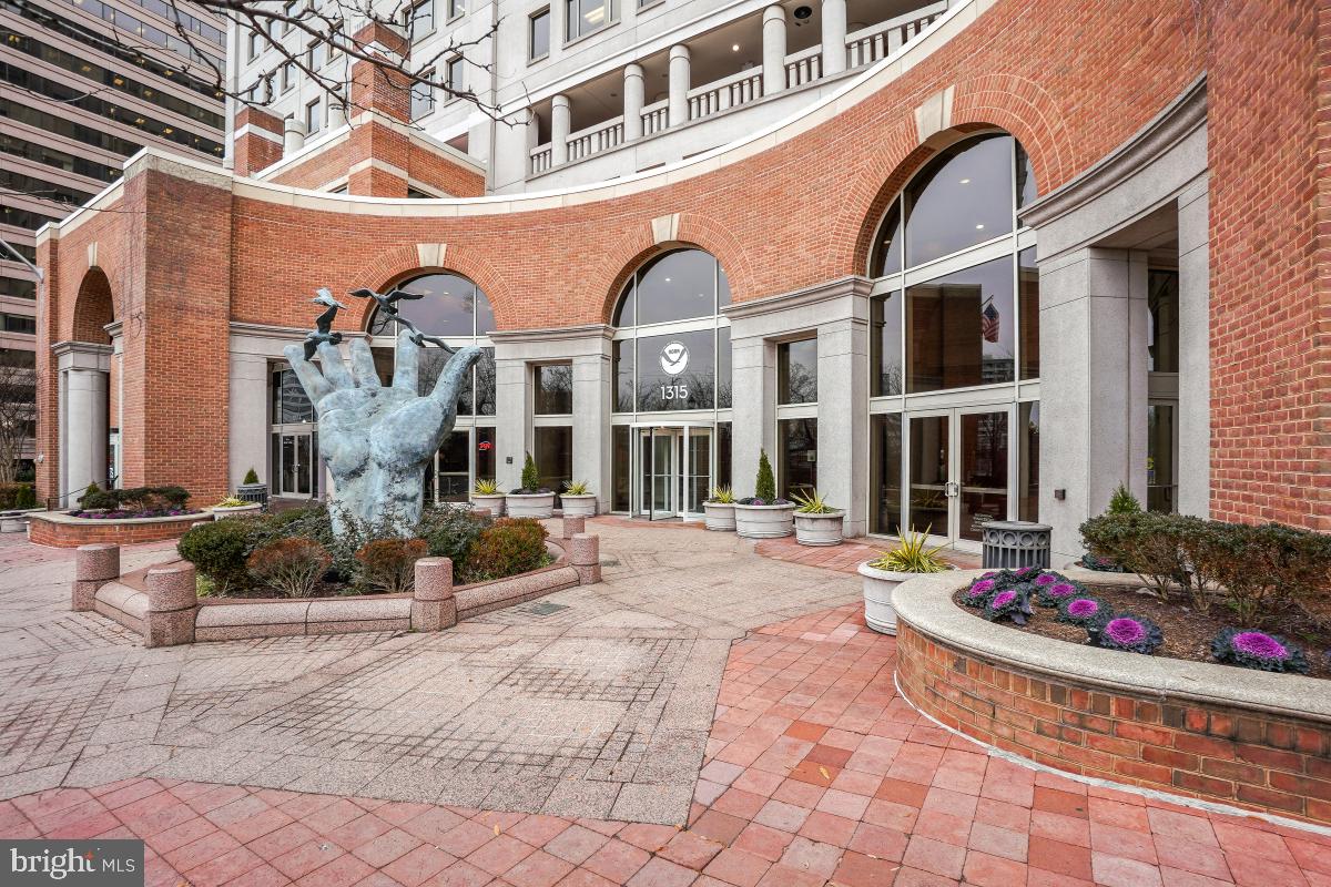 SILVER SPRING - Residential