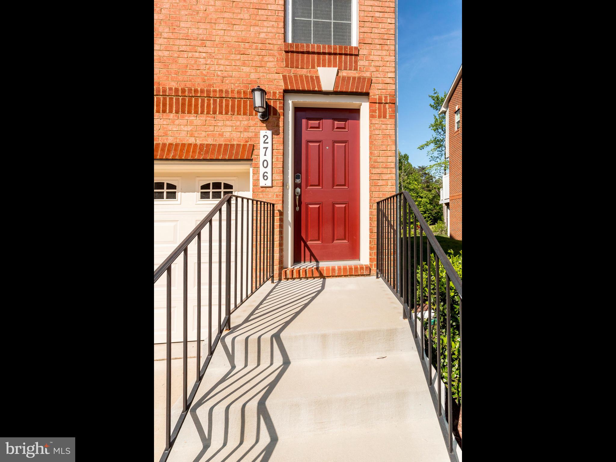 CHELSEA MANOR - Residential