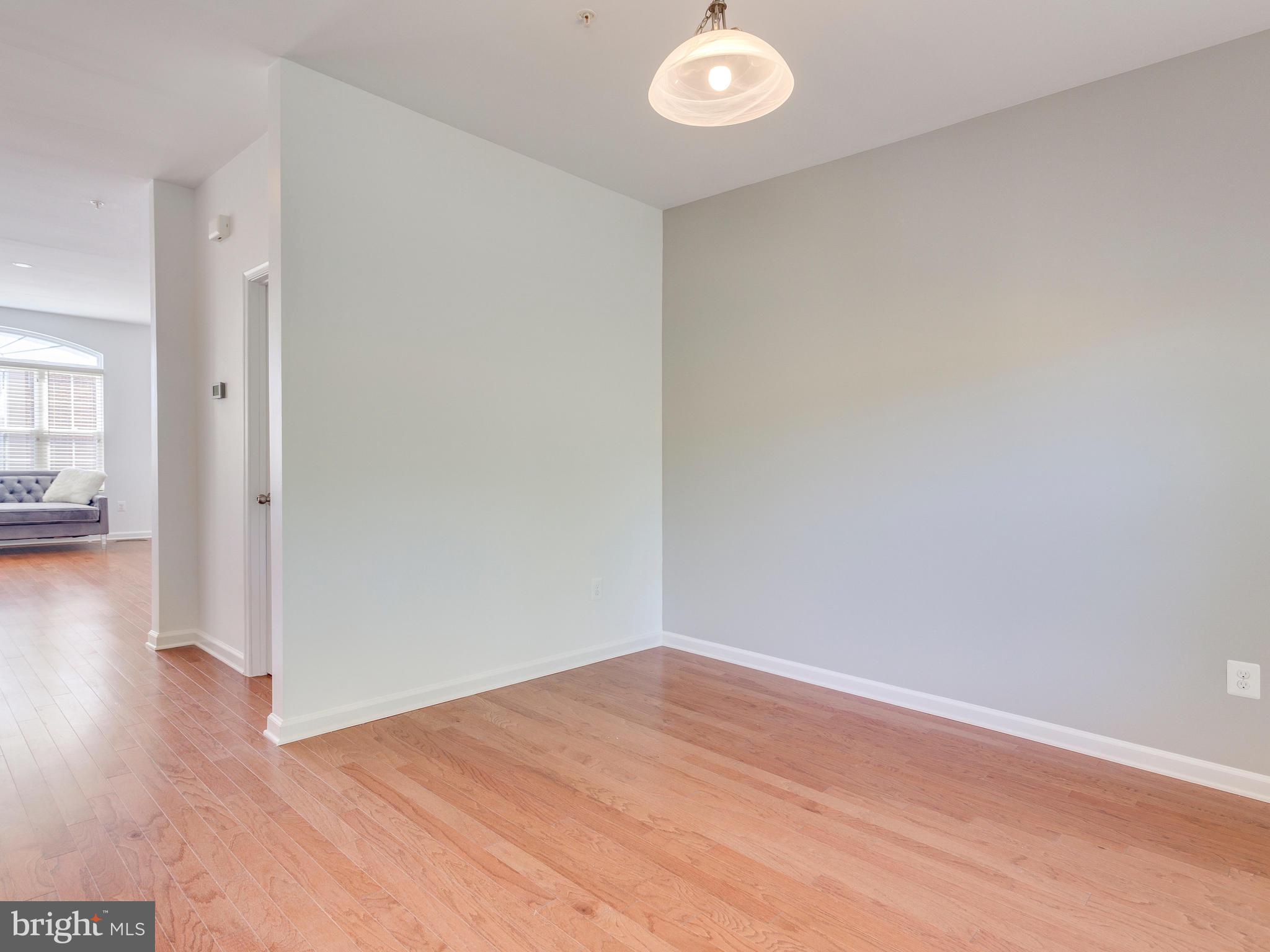 CHELSEA MANOR - Residential