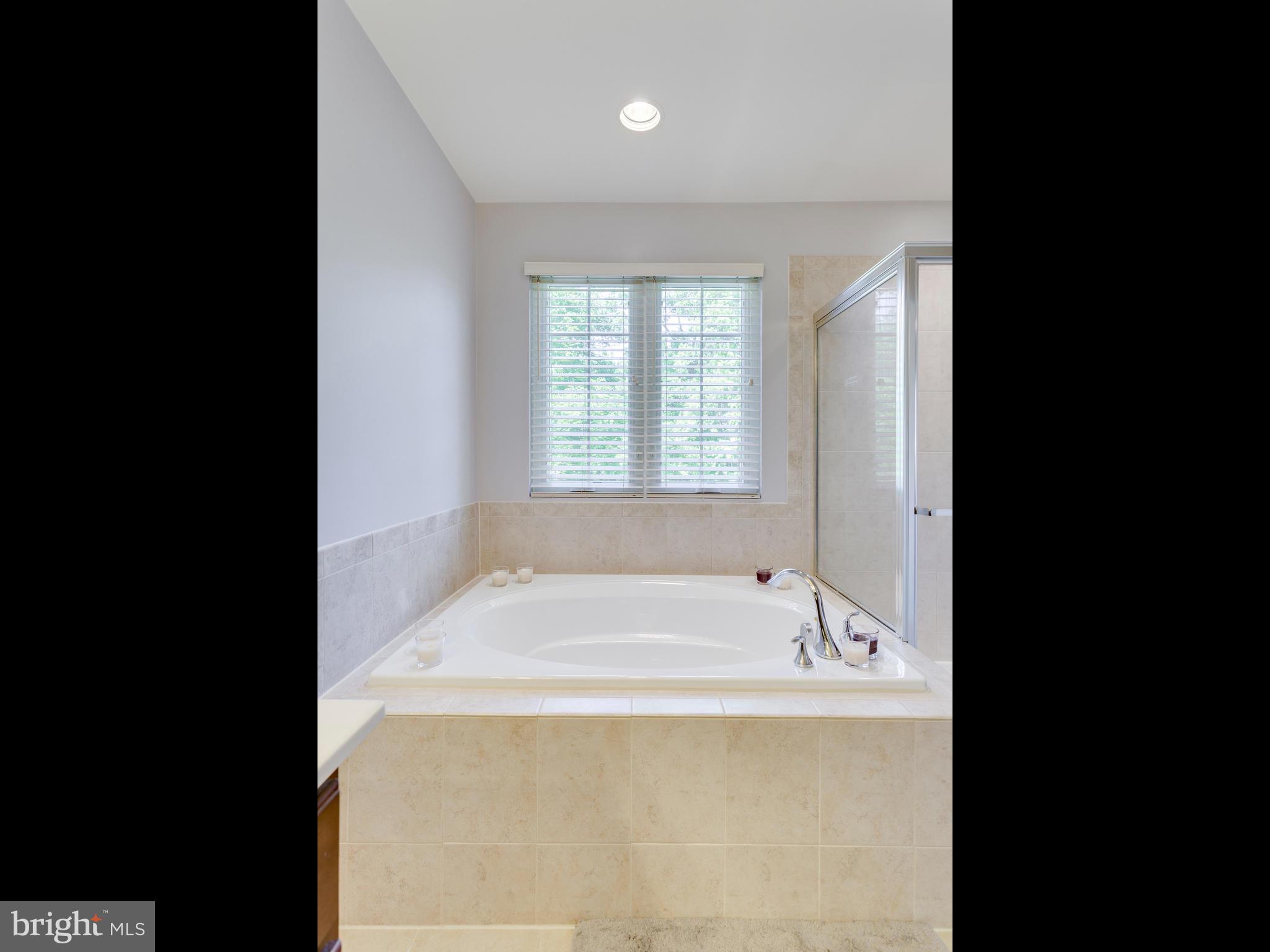 CHELSEA MANOR - Residential