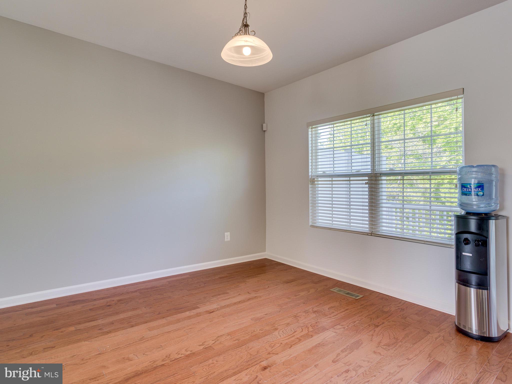 CHELSEA MANOR - Residential