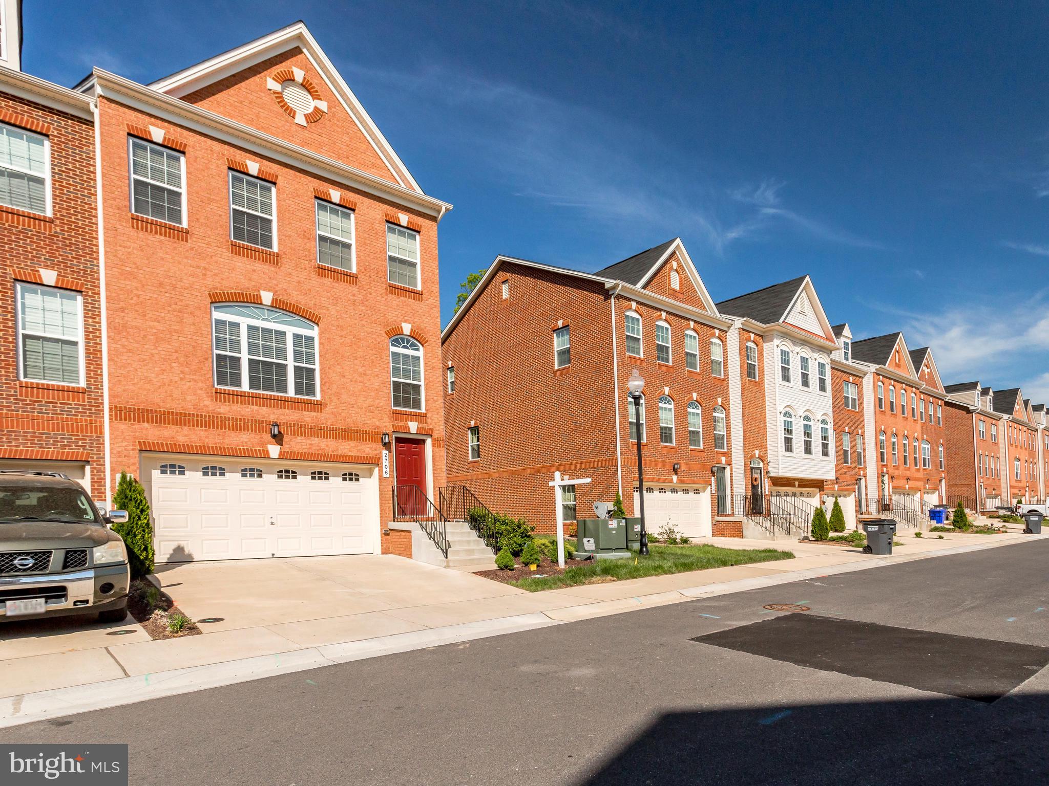 CHELSEA MANOR - Residential