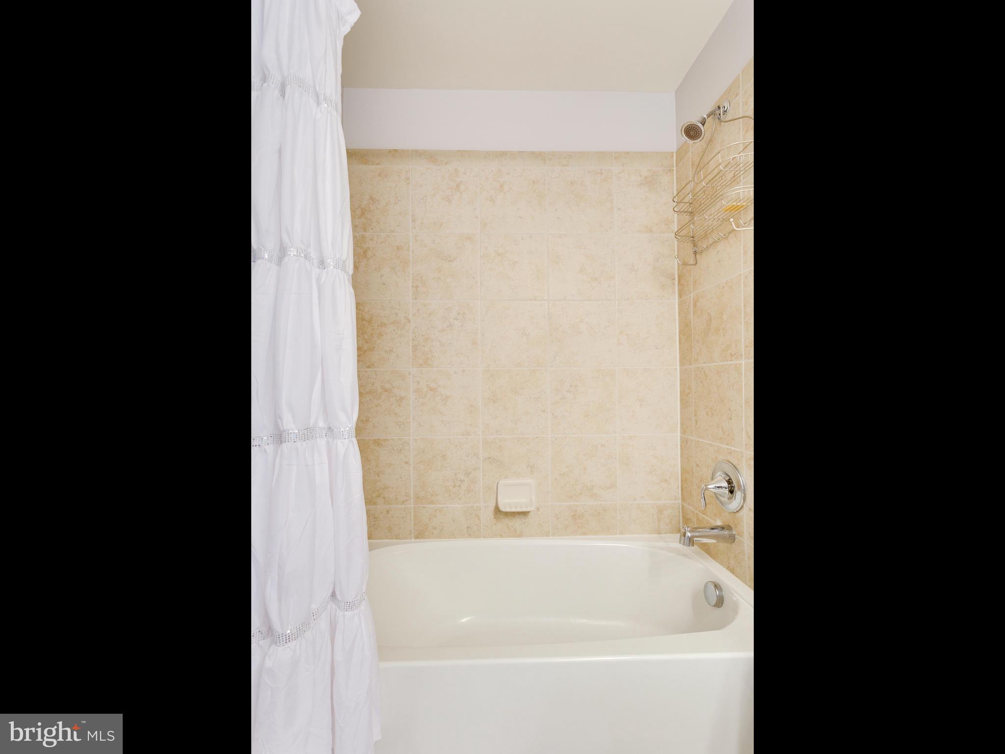 CHELSEA MANOR - Residential