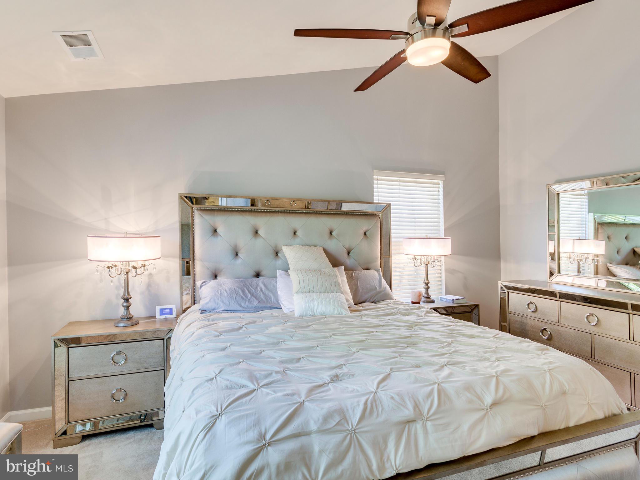 CHELSEA MANOR - Residential