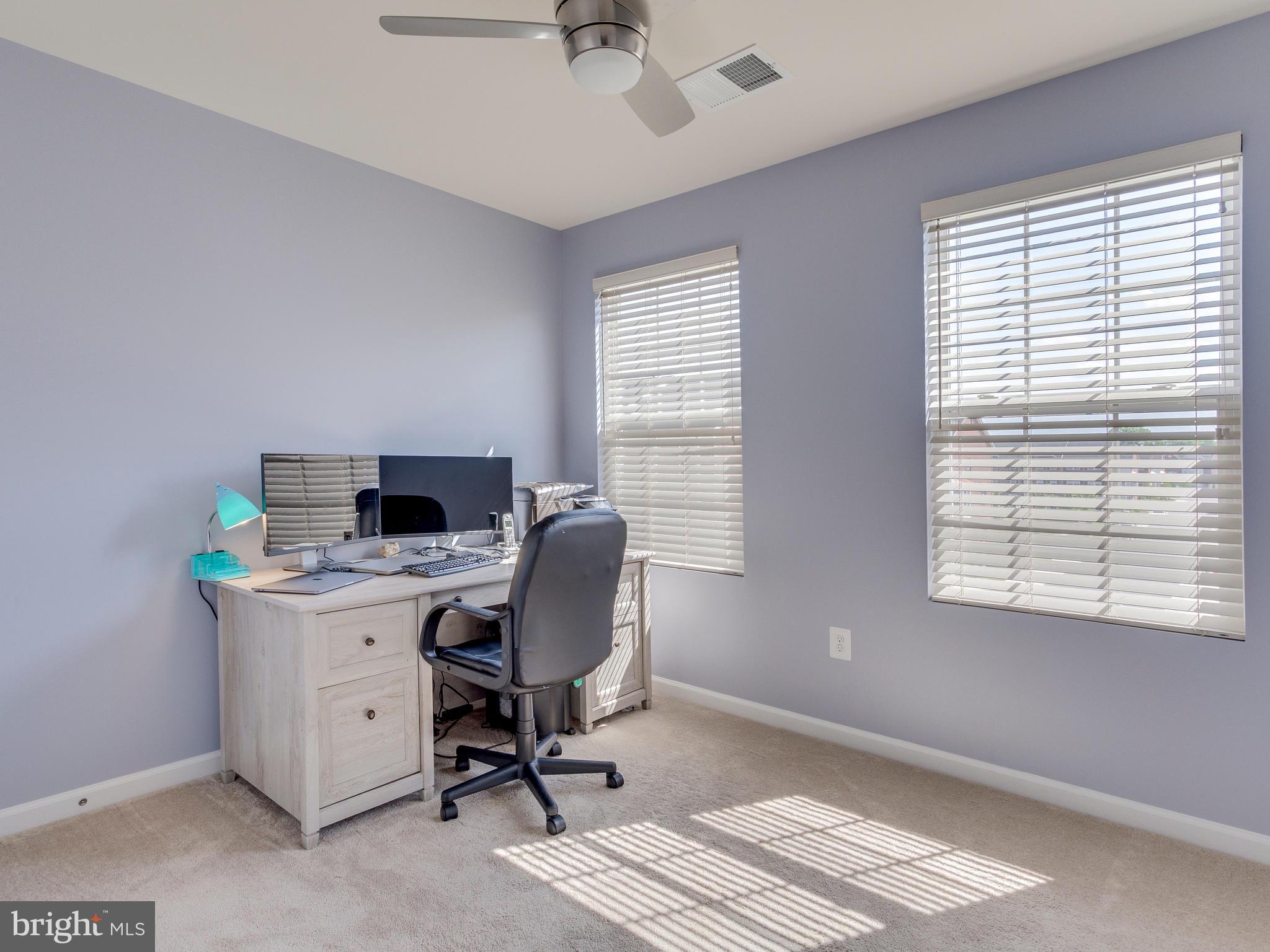 CHELSEA MANOR - Residential