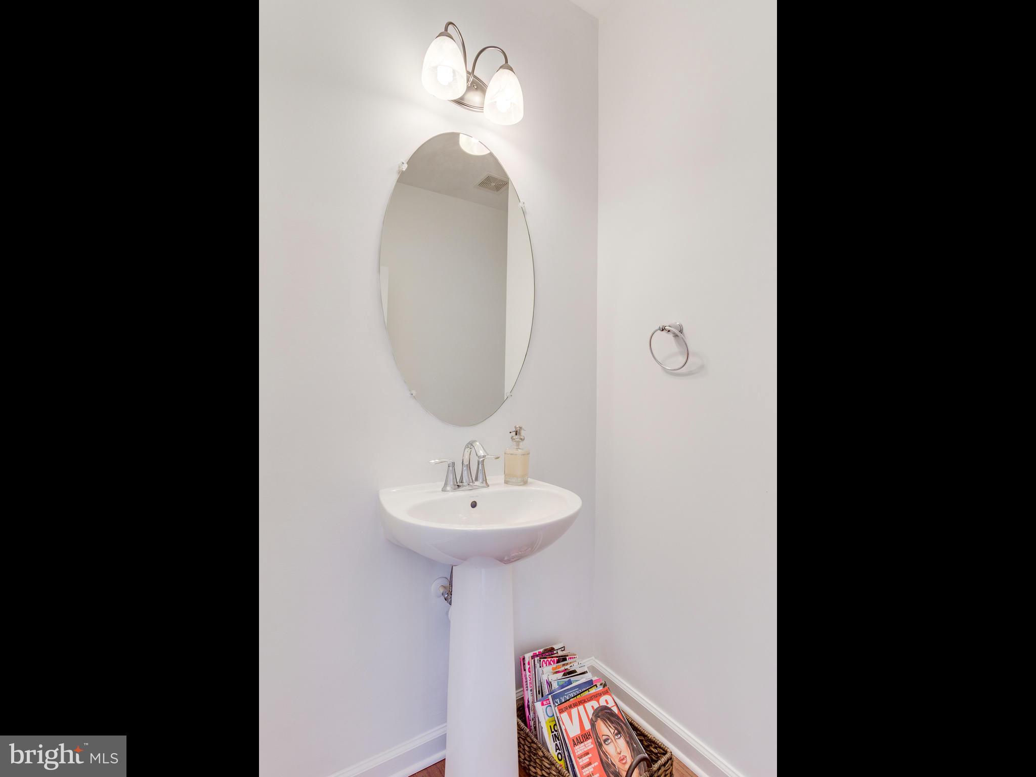 CHELSEA MANOR - Residential