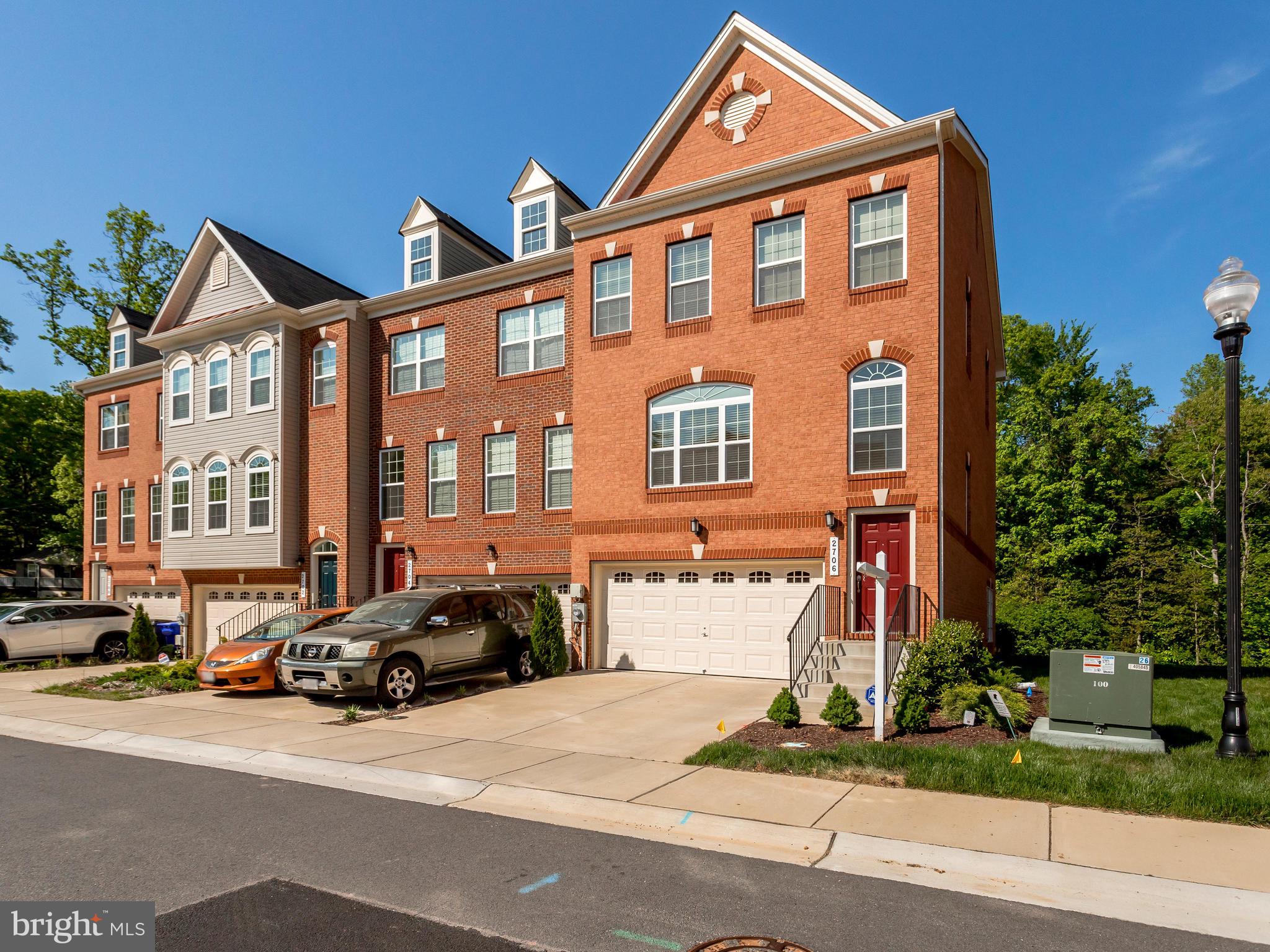 CHELSEA MANOR - Residential