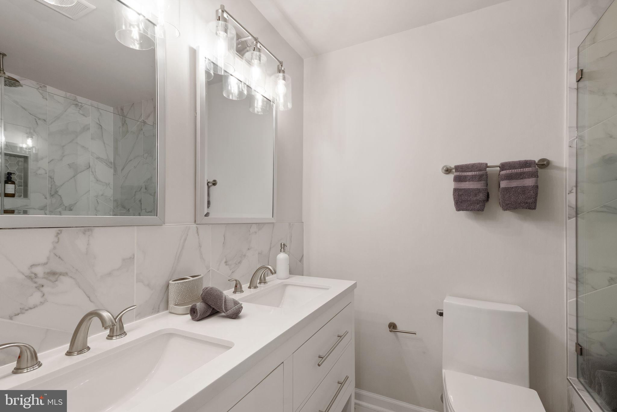 ANNANDALE ACRES - Residential