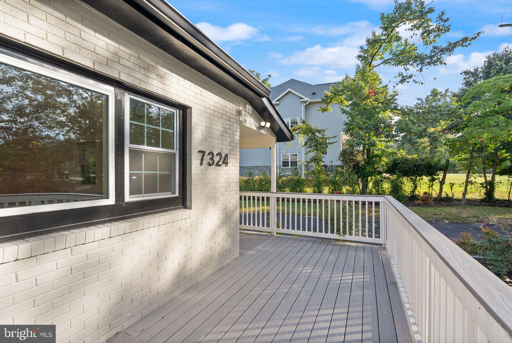 ANNANDALE ACRES - Residential