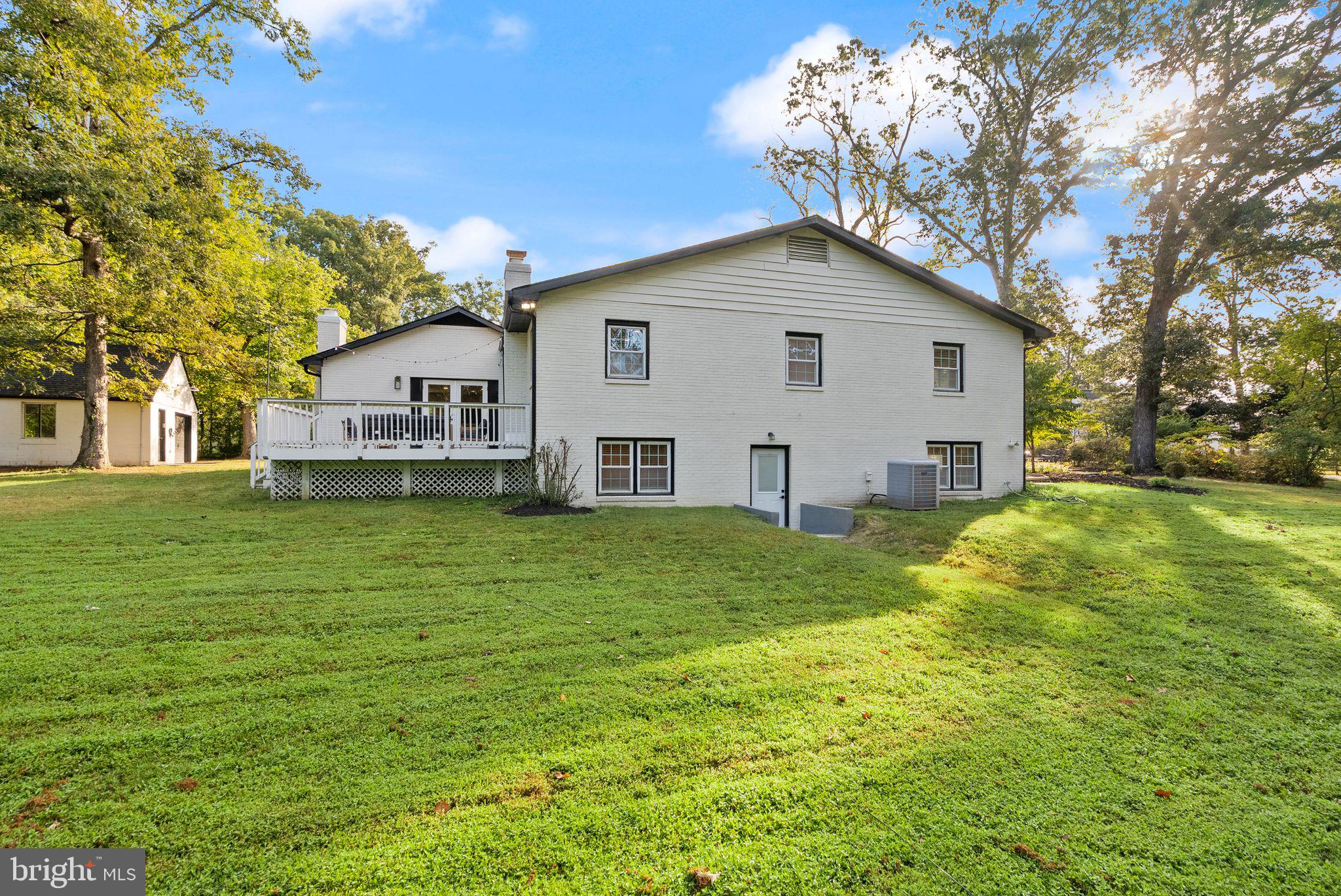 ANNANDALE ACRES - Residential