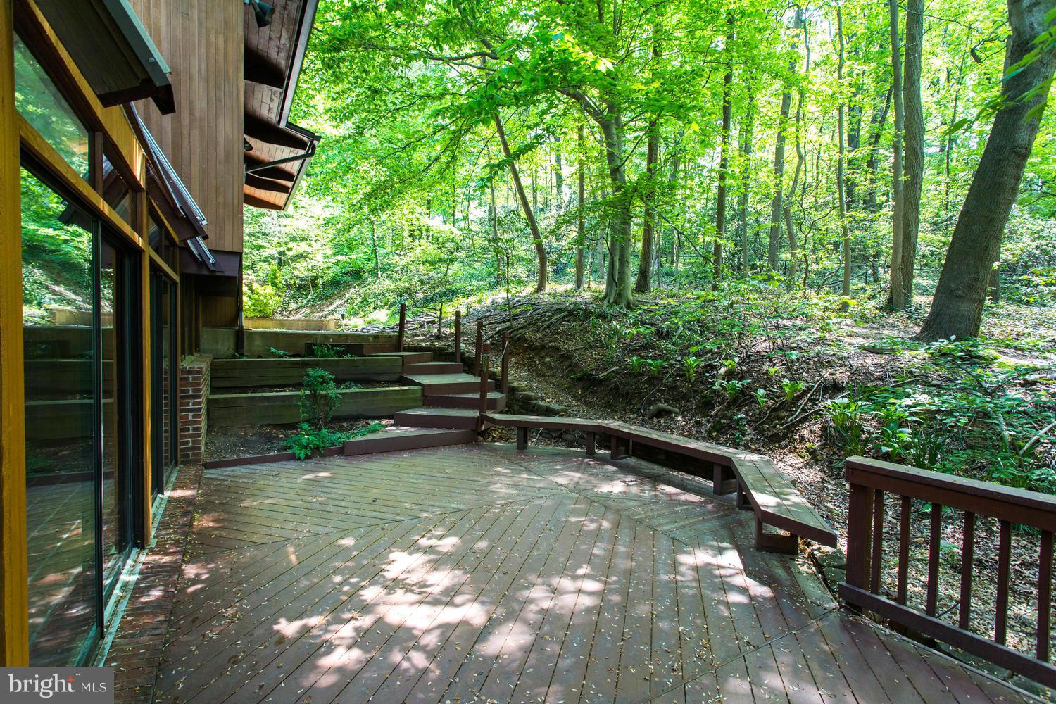 MOORE HILL ESTATES - Residential Lease