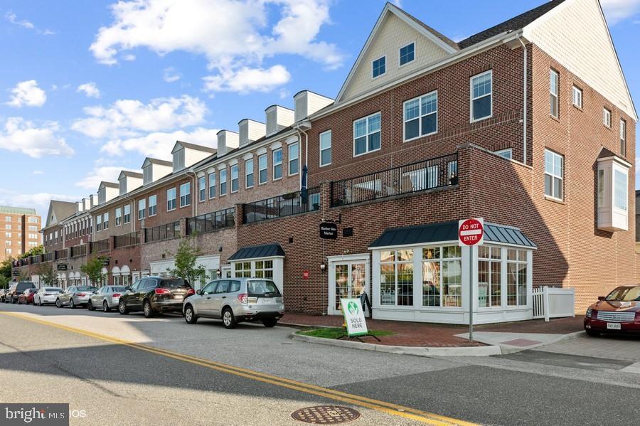 BELMONT BAY - Residential Lease