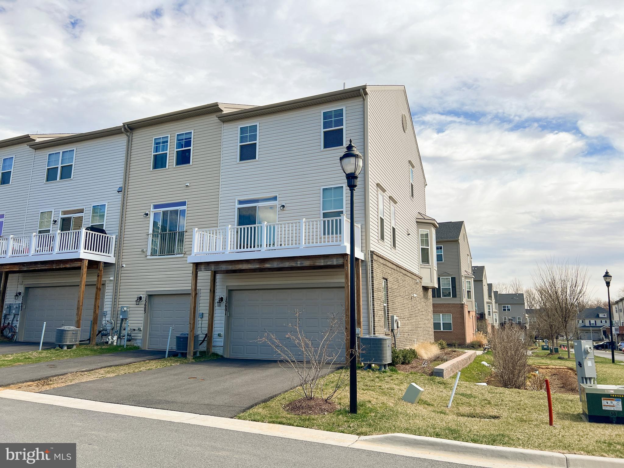 BRADFORD'S LANDING - Residential Lease