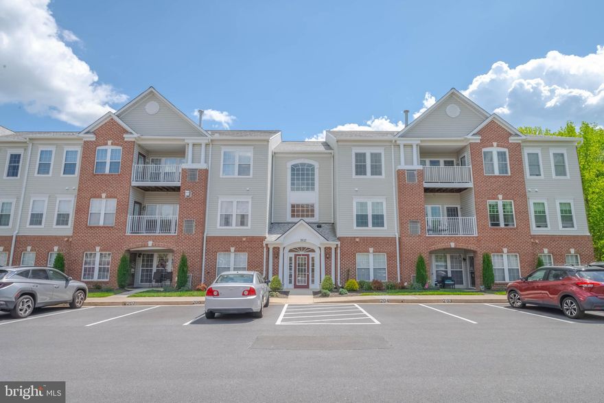SECURE ENTRANCE FOYER. ELEVATOR TO THIS 2ND FLOOR CONDO. EXCELLENT CONDITION WITH RECENT UPDATES  SUCH AS NEW HVAC 2021, CARPET, ETC. BEAUTIFUL  
 STONE WALLED GAS FIREPLACE IN SITTING AREA OF LIVING ROOM. LARGE CONVERTED HANDICAP WALK IN SHOWER IN MASTER SUITE. MASTER SUITE ALSO HAS A SPACIOUS WALK IN CLOSET AS WELL AS A 2ND CLOSET AND A LARGE BATHROOM W/WALK IN SHOWER AND DOUBLE SINK VANITY . FULL 2 BEDROOM 2 BATH CONDO WITH LARGE KITCHEN W/ PANTRY AND LOADS OF CABINETS. SEPARATE LAUNDRY. LARGE STORAGE CLOSET TO LEFT OF ENTRY AREA AS WELL AS A COAT CLOSET. MAIN AREA IS WIDE OPEN WITH SEE THROUGH WALL FROM KITCHEN TO EATING AREA AND TO SPACIOUS LIVING ROOM AS WELL AS A SEPARATE SITTING ROOM.  PATIO OFF SITTING ROOM AND UTILITY CLOSET OFF PATIO. BOTH THE MASTER SUITE AND THE 2ND BEDROOM ARE LARGE, BOTH WITH CEILING FANS. 2ND BATH HAS A TUB/SHOWER UNIT WITH UPGRADED CERAMINC TILE FLOOR. OPEN LAYOUT. JUST BRING YOUR FURNITURE. YOU WILL LOVE IT.