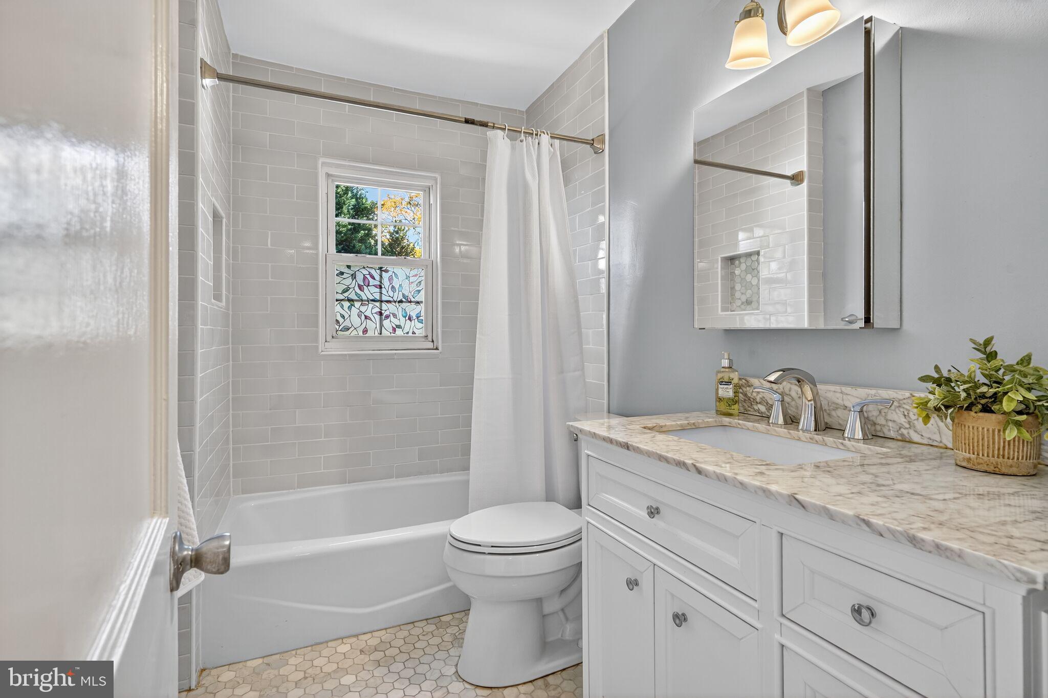 NORTHWOOD VILLAGE - Residential