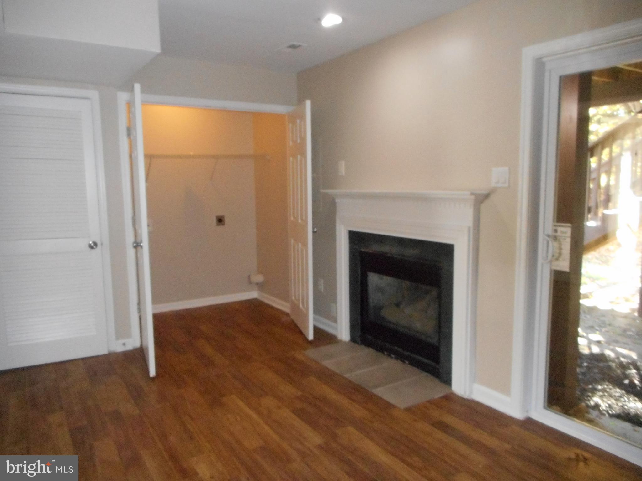 KINGS GRANT - Residential