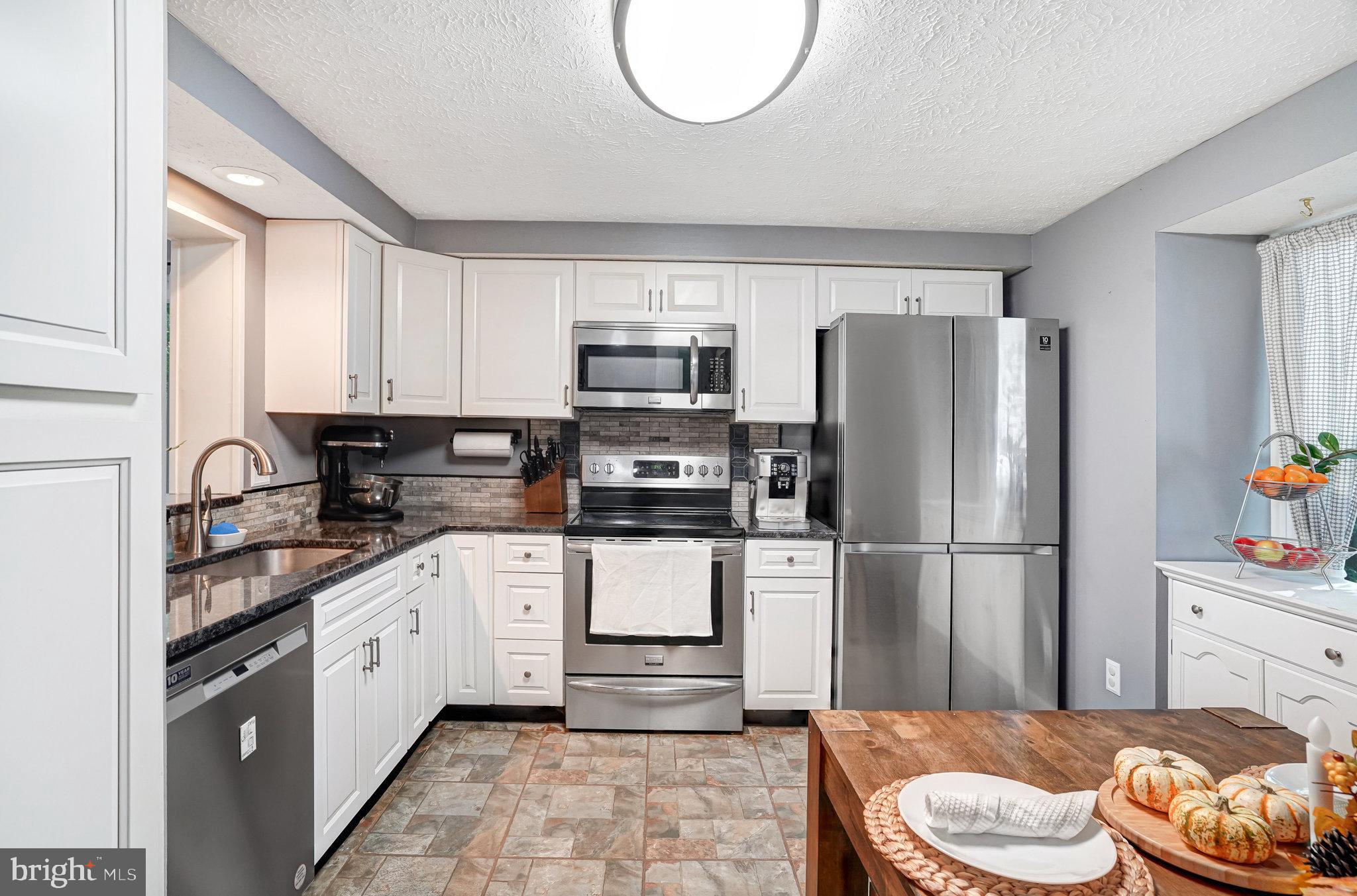 4888 SUGAR MAPLE LANE