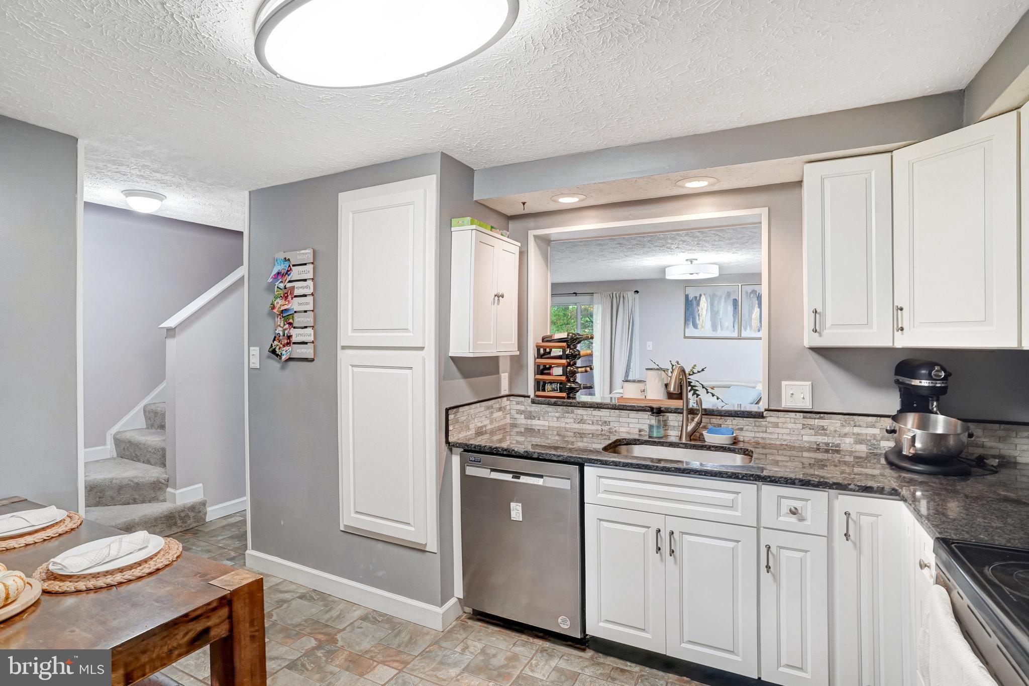 MONTCLAIR ST4 - Residential