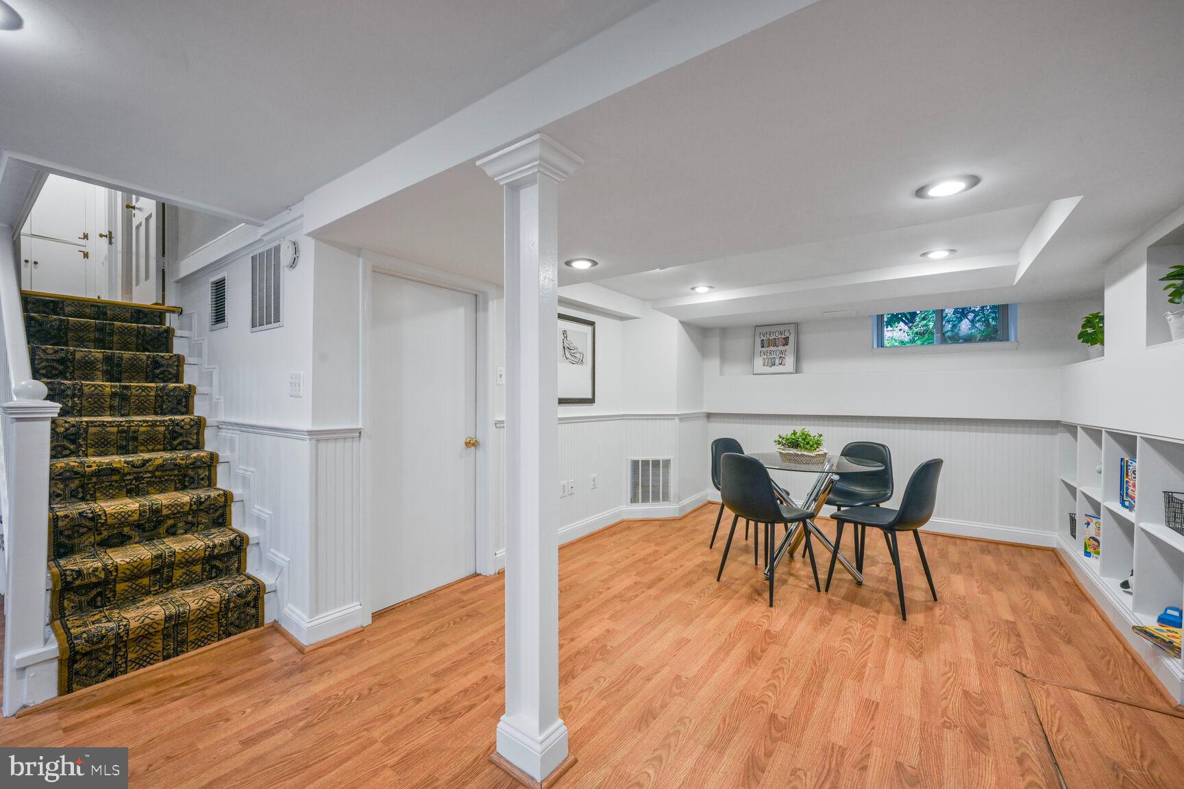 BARNABY WOODS - Residential