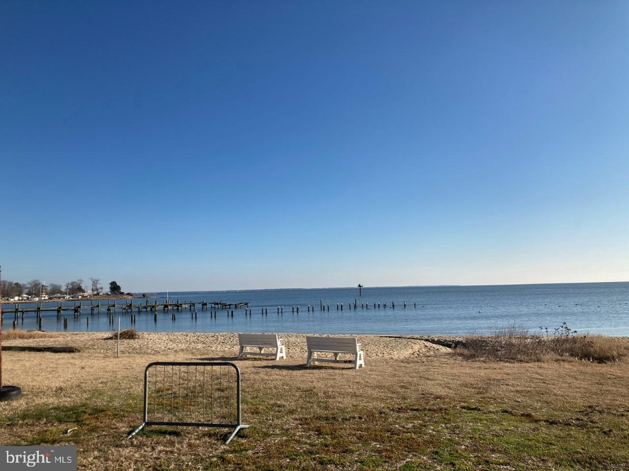 COLONIAL BEACH - Residential