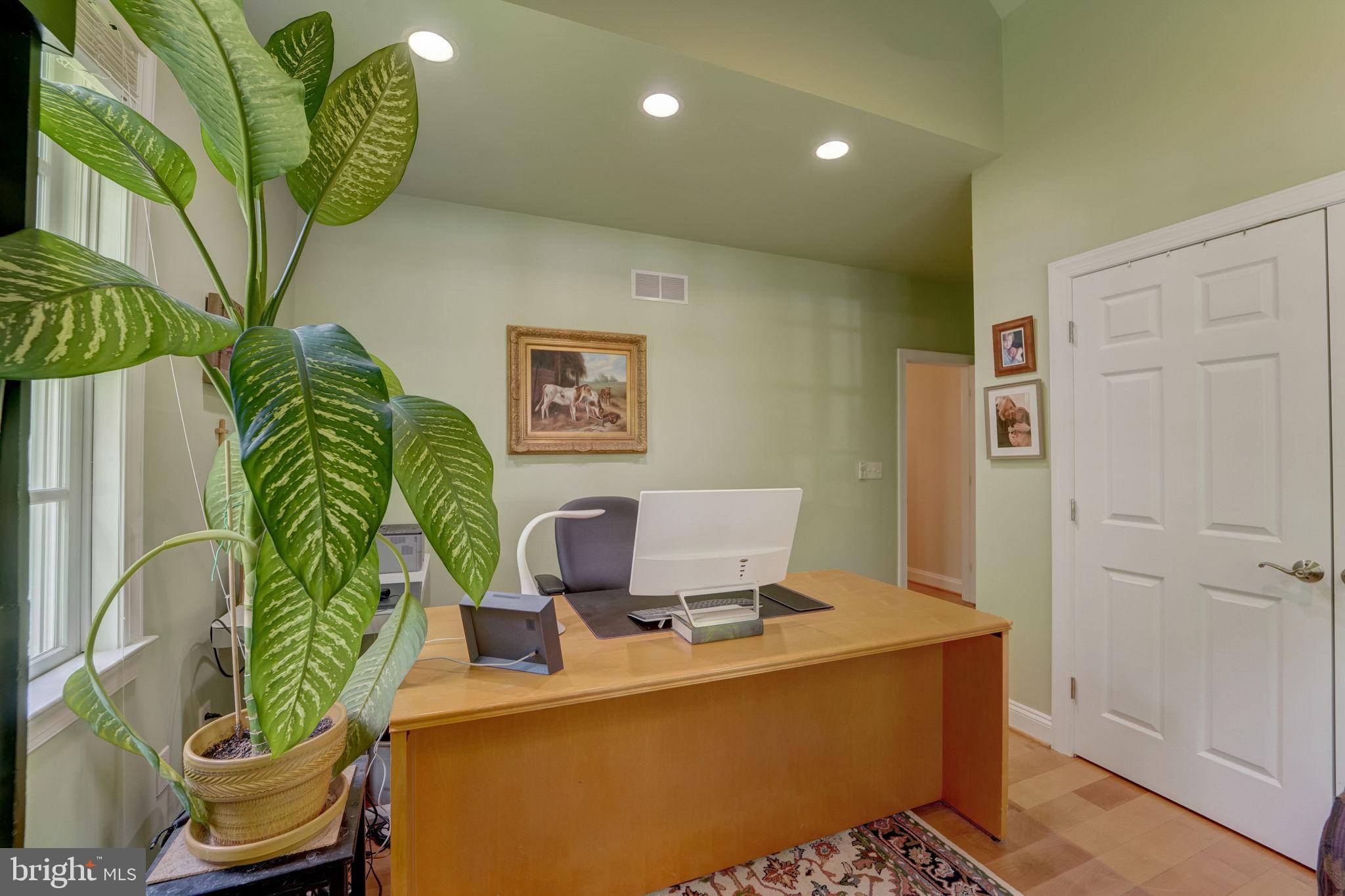 OLDE SEVERNA PARK - Residential