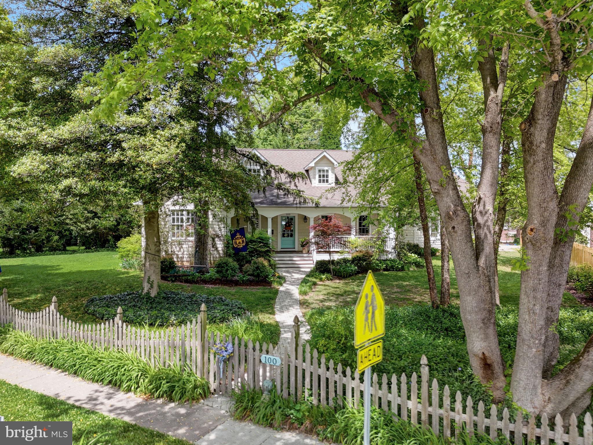 OLDE SEVERNA PARK - Residential