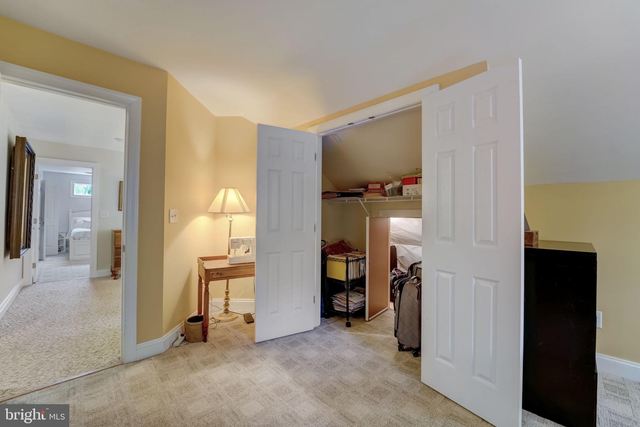 OLDE SEVERNA PARK - Residential