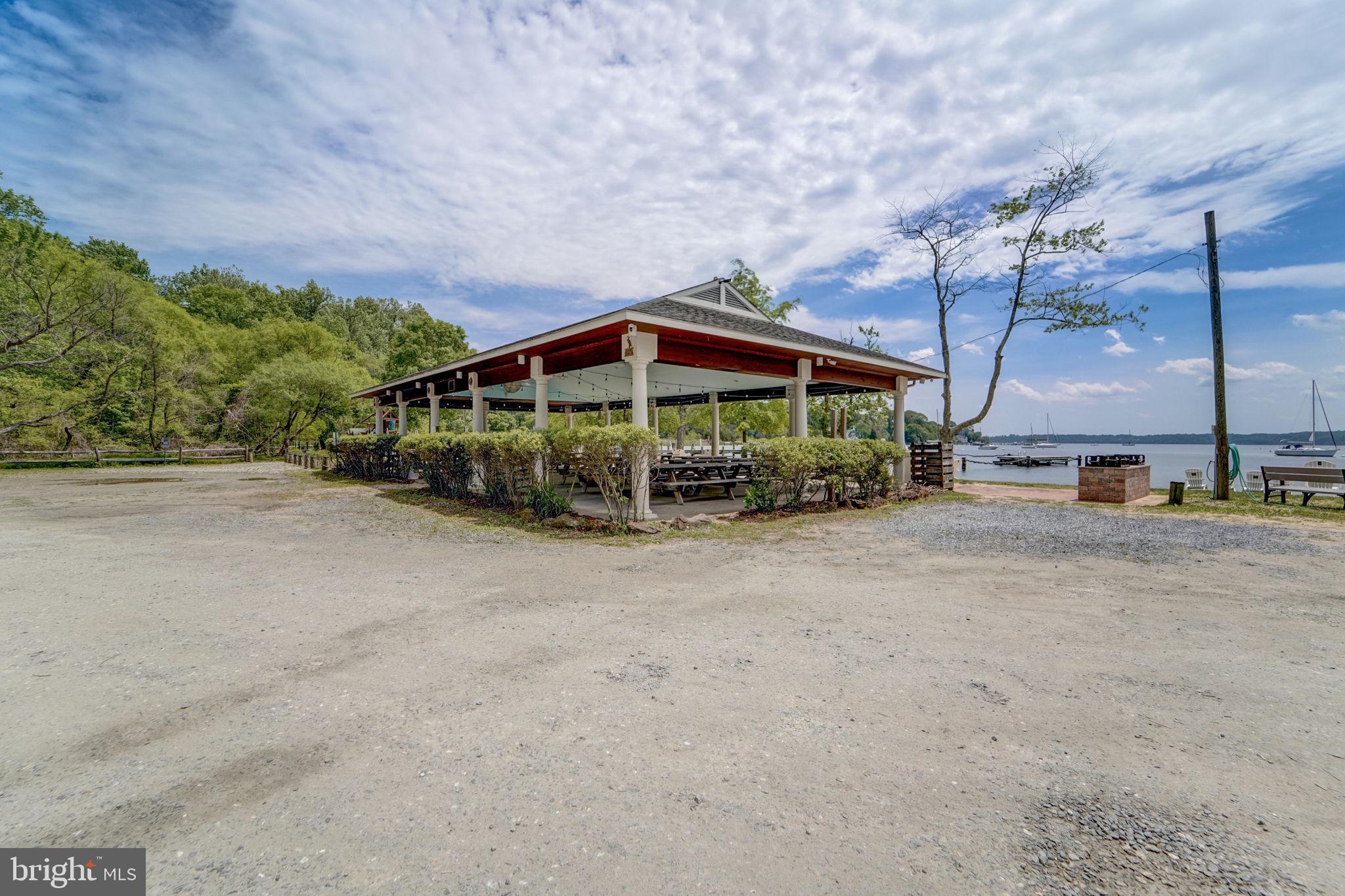 OLDE SEVERNA PARK - Residential