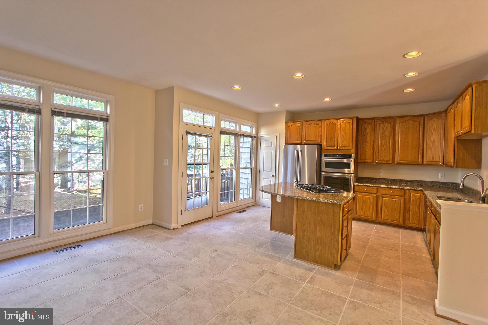 FAIR LAKES - Residential Lease