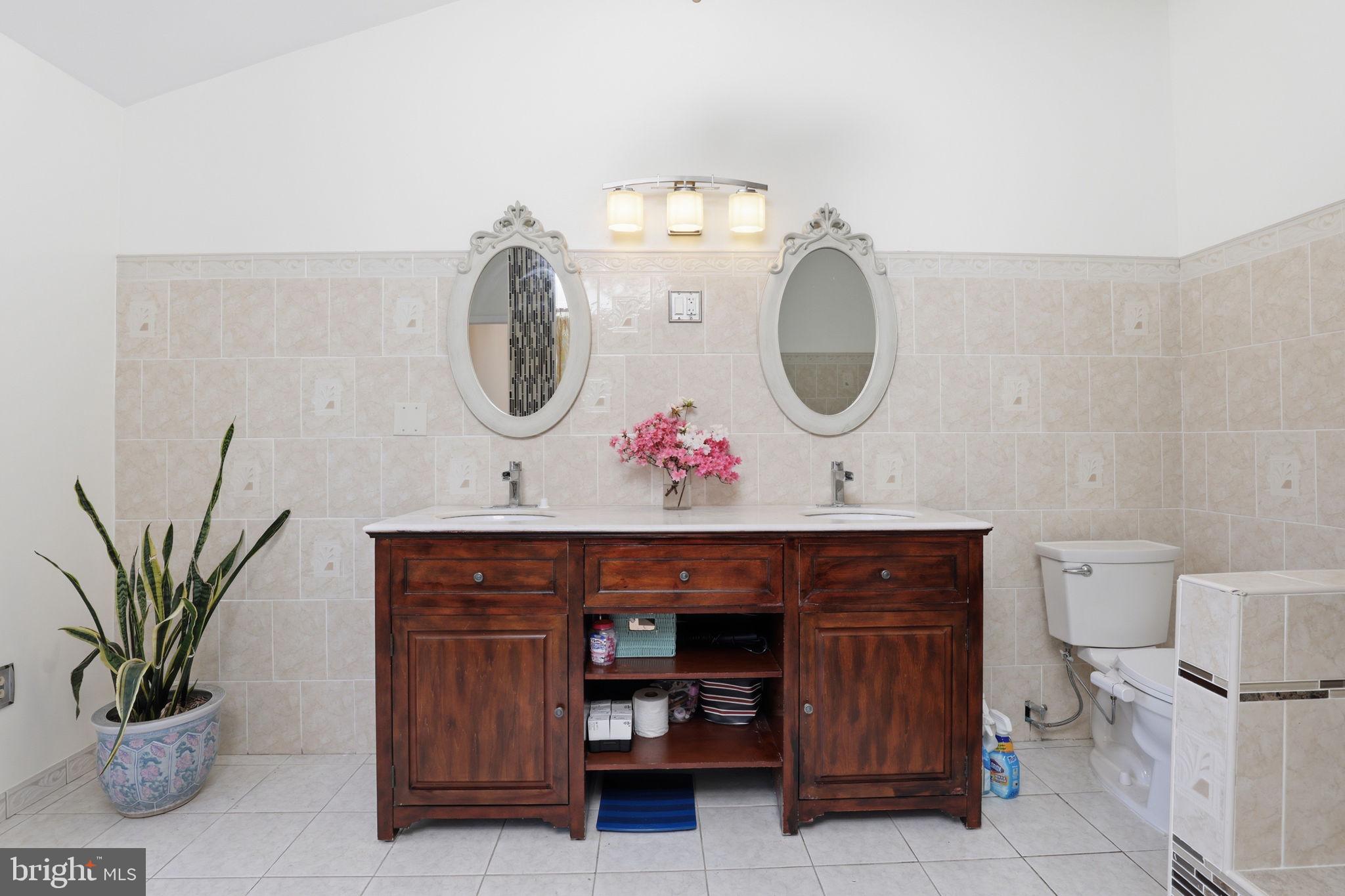 VALLEY BROOK - Residential