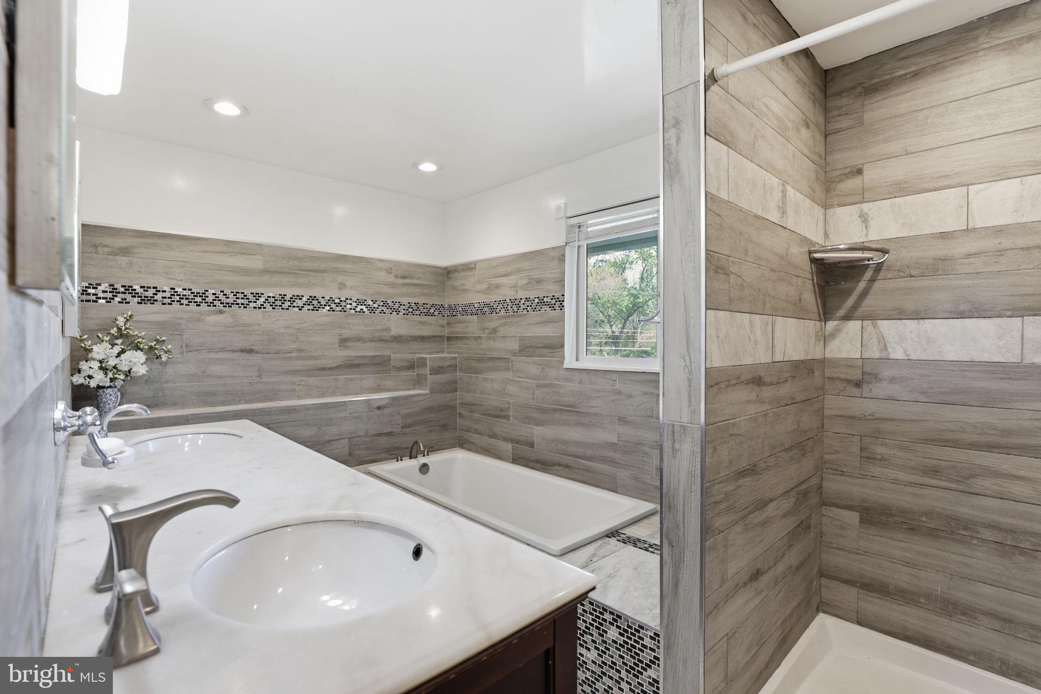 VALLEY BROOK - Residential