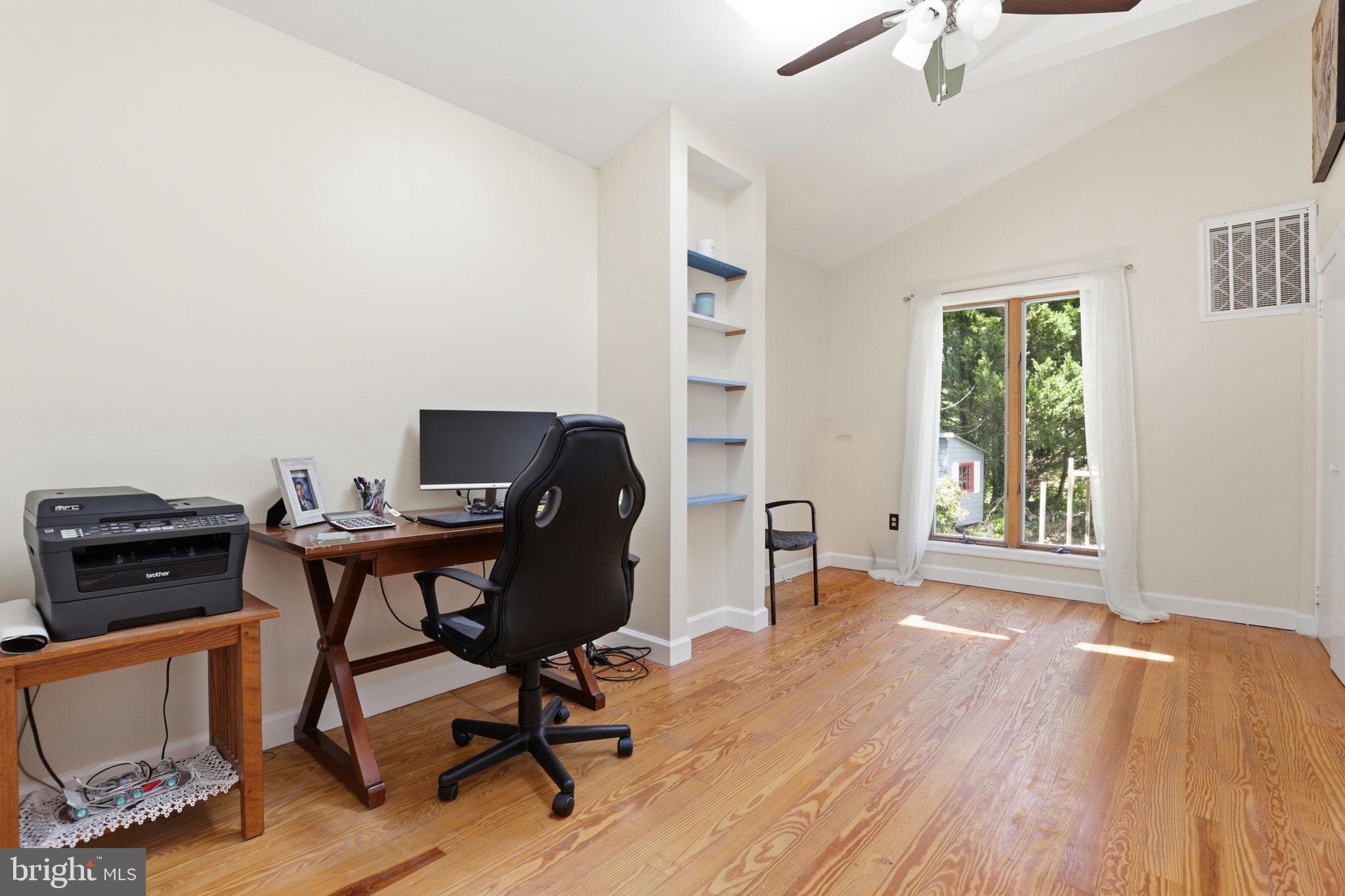 VALLEY BROOK - Residential