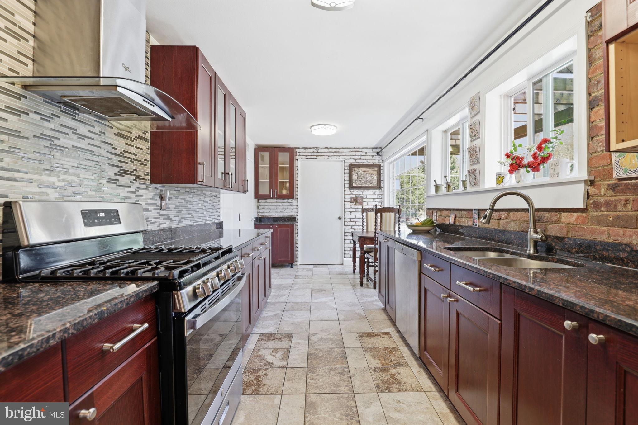 VALLEY BROOK - Residential