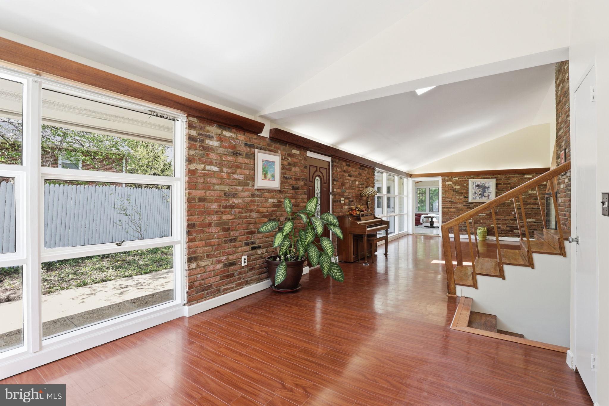 6811 VALLEY BROOK DRIVE