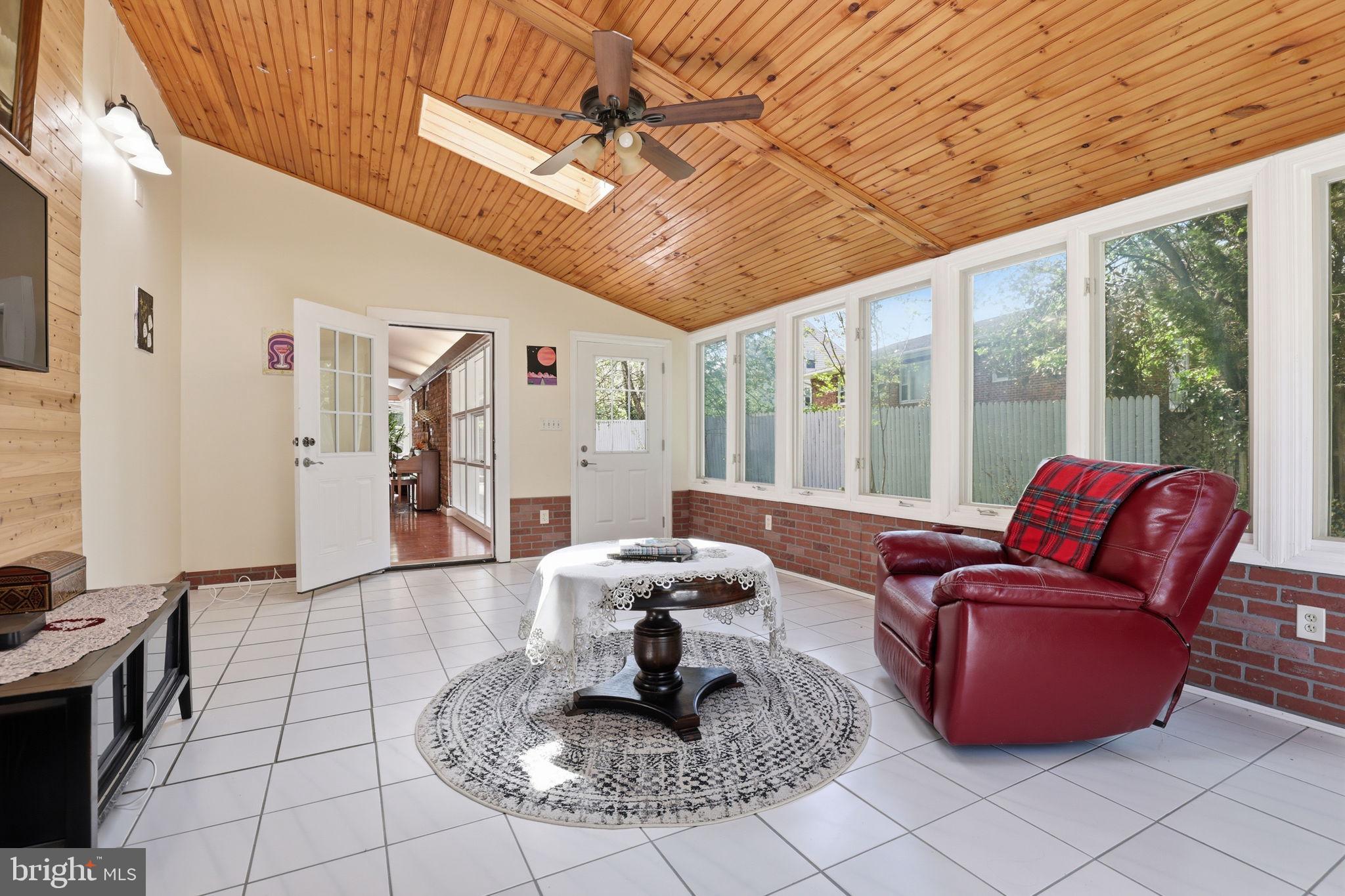 VALLEY BROOK - Residential